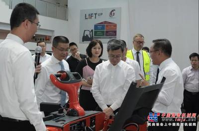 科技驅(qū)動(dòng)，智造未來(lái) 廈門市長(zhǎng)莊稼漢調(diào)研林德軟件研發(fā)，擘畫高質(zhì)量發(fā)展新藍(lán)圖